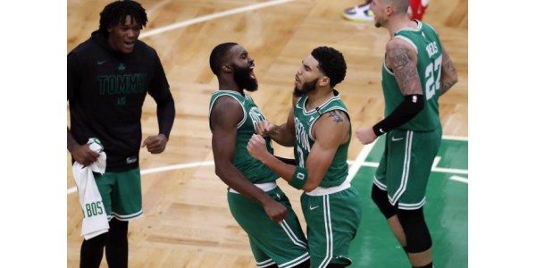 Les Celtics de Boston ont du mal à enfreindre les règles pour Jaylen Brown